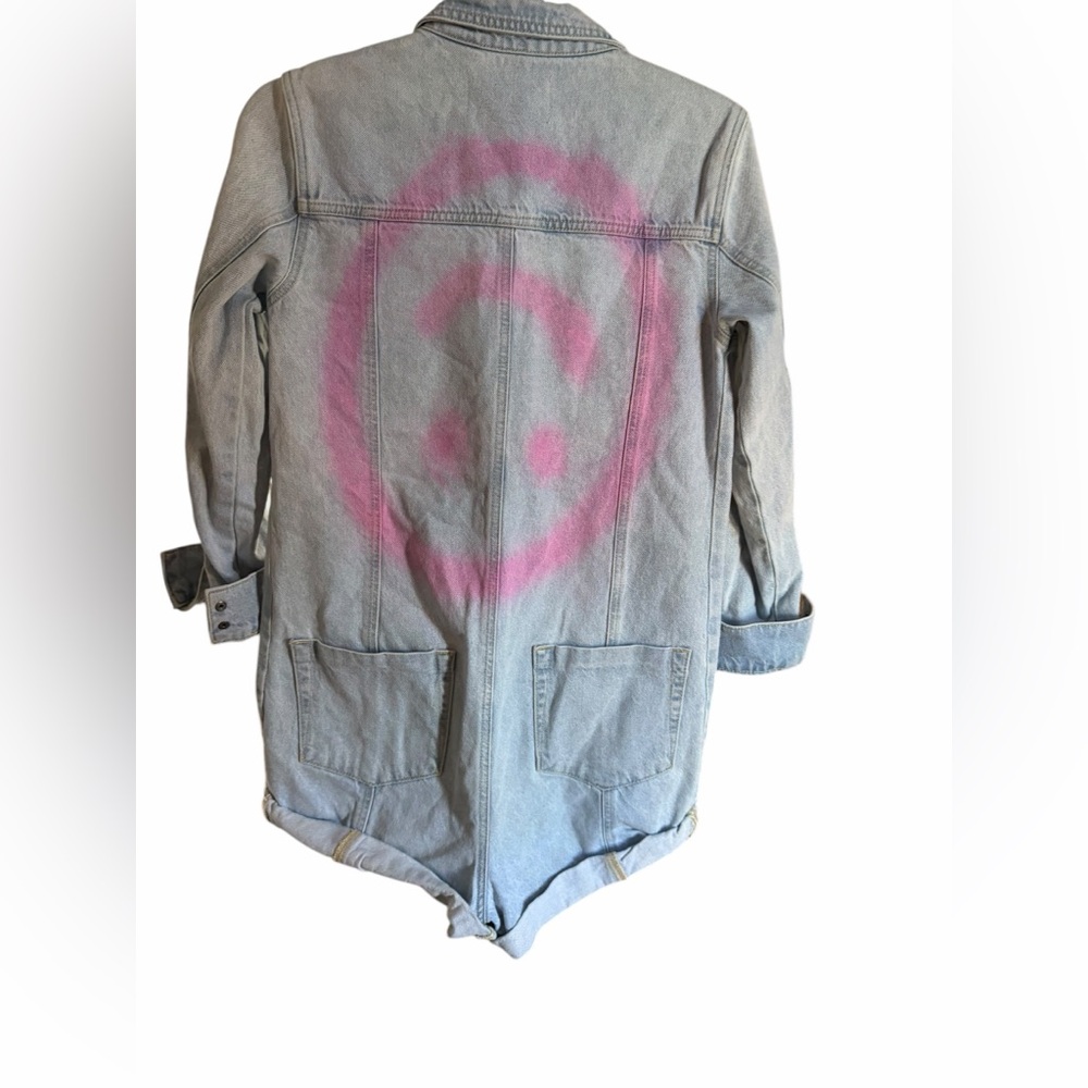 Women’s One Teaspoon Light Wash Denim Romper Pink Spray Paint Smiley Face XS - Picture 11 of 12